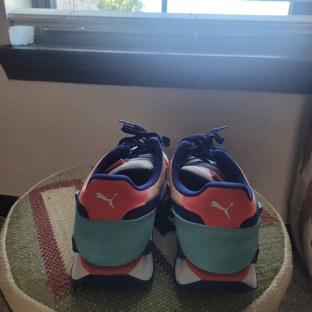 Puma - Picture 4 of 5